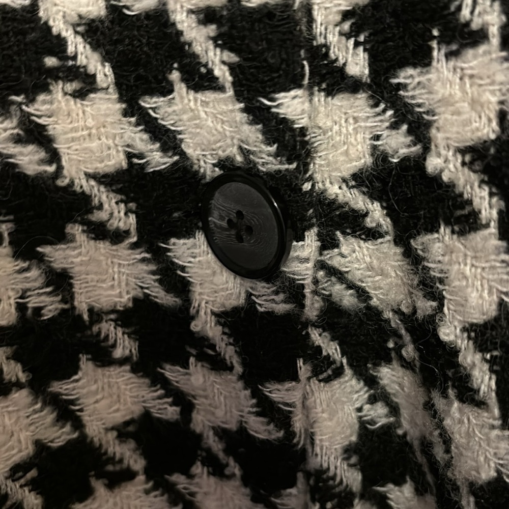 Blank NYC Black and White Houndstooth Coat - Picture 7 of 7